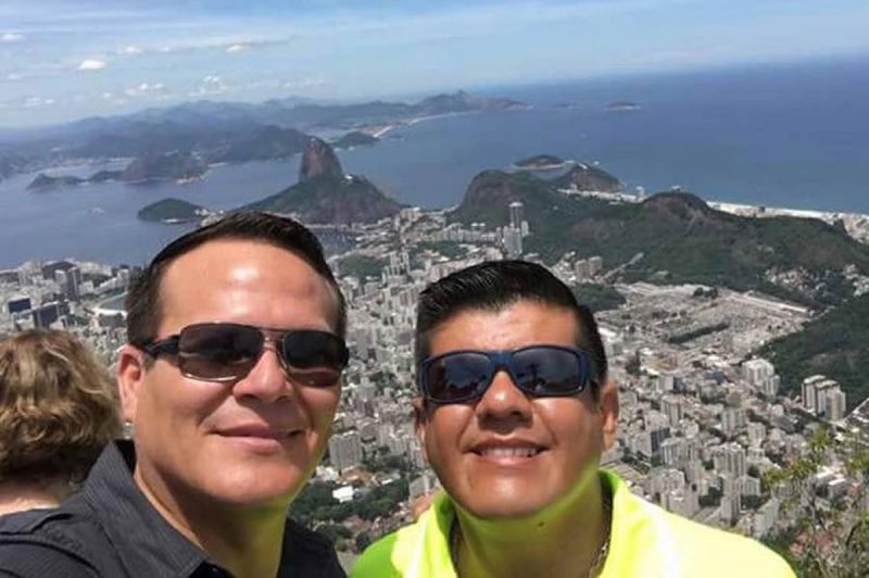 Ovar Fernando Goytia (a direita): tinha 46 anos e era copiloto do avião da LaMia e foi membro da Força Aérea Boliviana. – Foto: Arquivo Pessoal