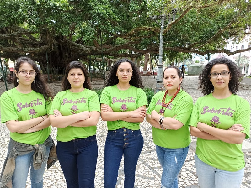 Cinco mulheres formam o primeiro mandato coletivo de Florianópolis: Marina Caixeta, Cíntia Mendonça, Mayne Goes, Joziléia Daniza Kaingang e Lívia Guilardi – Foto: Rafael Bessa/Divulgação/ND