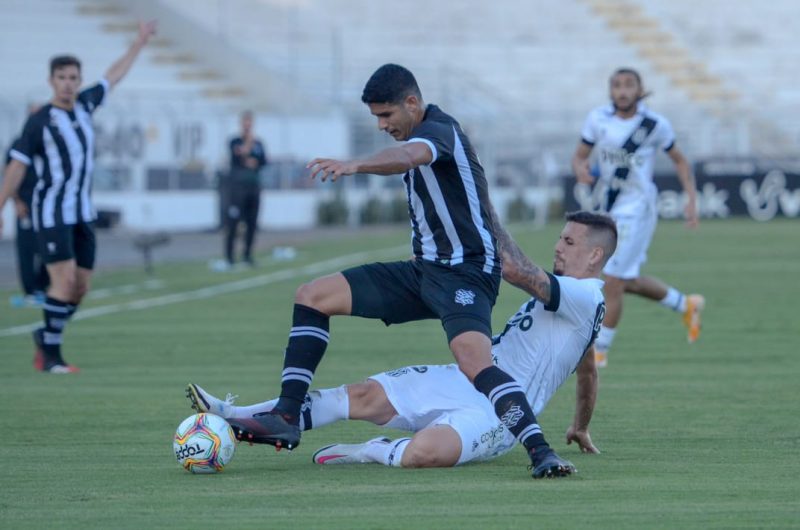 Ponte Preta 2 a 1 Figueirense, pela S&eacute;rie B – Foto: &Aacute;lvaro Jr/PontePress