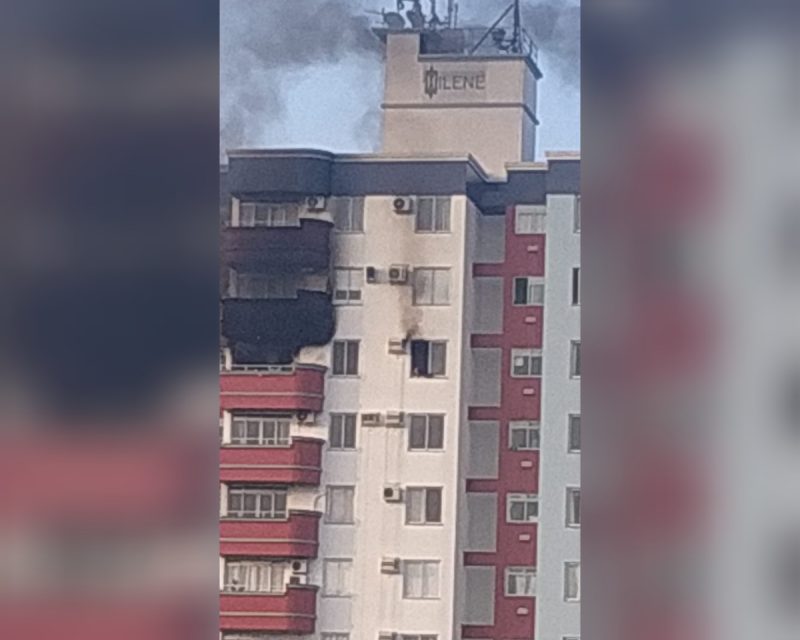 Prédio onde houve incêndio em São José passa por perícia