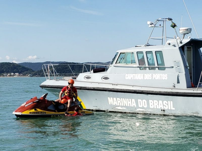 Identificados os dois pescadores que morreram afogados em Balne&aacute;rio Pi&ccedil;arras. – Foto: CBM-SC