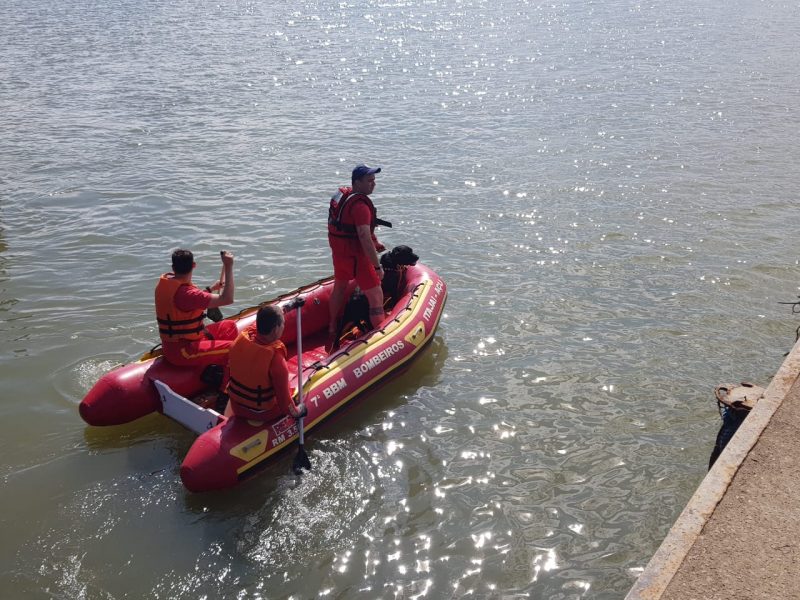Corpos foram encontrados pr&oacute;ximo aos locais dos afogamentos, na Praia do Atalaia e no Rio Itaja&iacute;-A&ccedil;u. – Foto: Divulga&ccedil;&atilde;o/Corpo de Bombeiros