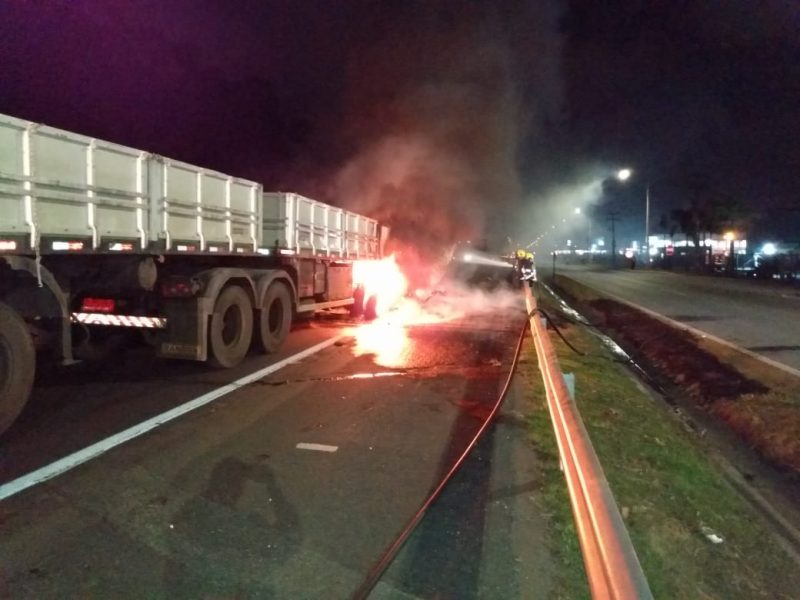 Acidente ocorreu no Km 112 da BR-101 e formou quatro quil&ocirc;metros de congestionamento – Foto: Divulga&ccedil;&atilde;o/ND