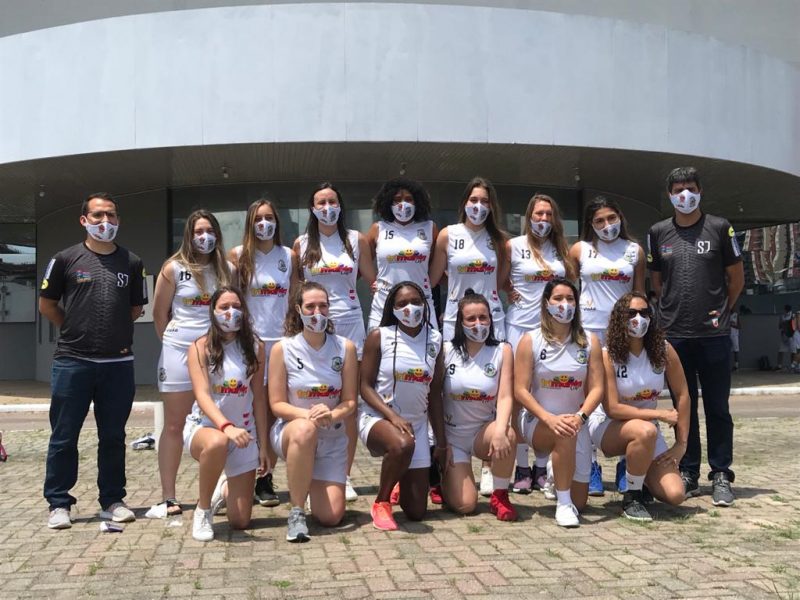 Equipe feminina do Basket S&atilde;o Jos&eacute; – Foto: Divulga&ccedil;&atilde;o/Basket S&atilde;o Jos&eacute;