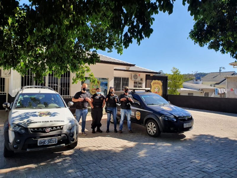 Homem suspeito por baixar conteúdos de cunho pornográfico infantil é preso em flagrante – Foto: Polícia Civil