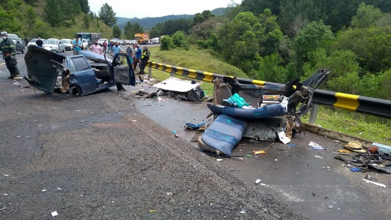 Uma pessoa perdeu a vida no acidente. – Foto: Corpo de Bombeiros/Divulgação