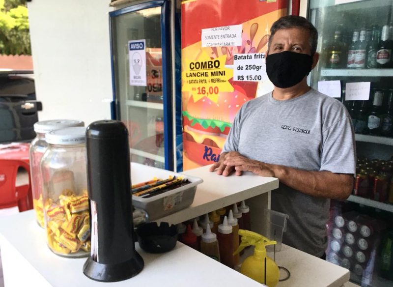 Ramatis Saturnino &eacute; dono de uma lanchonete no bairro Itacorubi, em Florian&oacute;polis – Foto: Divulga&ccedil;&atilde;o/ND.