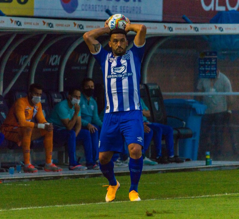 Estreia de Edilson pelo Ava&iacute;; boa participa&ccedil;&atilde;o do lateral que foi um dos melhores da equipe – Foto: Andr&eacute; Palma Ribeiro/Ava&iacute; F. C./ND
