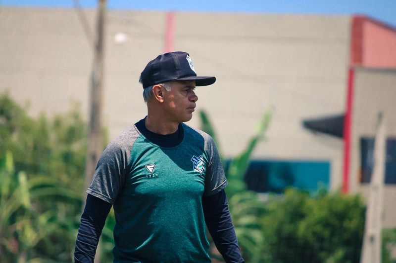 Técnico Jorginho otimista com as melhoras no Figueirense – Foto: Patrick Floriani/FFC/ND