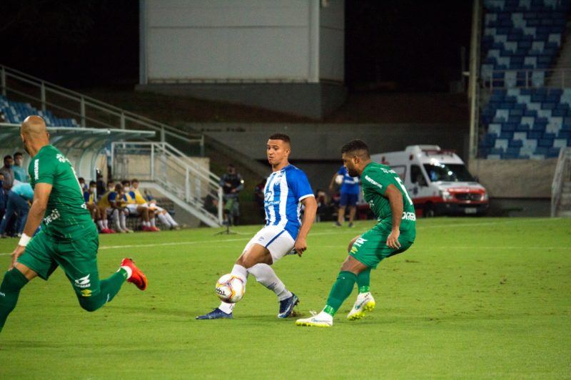 Ava&iacute;, de Romulo, at&eacute; conseguiu o empate mas sofreu o gol no &uacute;ltimo minuto – Foto: Andr&eacute; Palma Ribeiro/Ava&iacute; FC/divulga&ccedil;&atilde;o