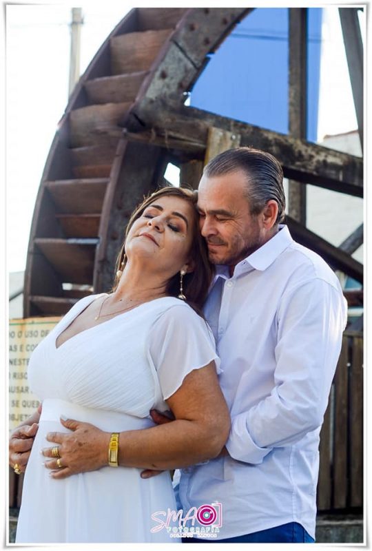 Ranilde e Barbeirinho, em foto tirada no casamento realizado antes da pandemia