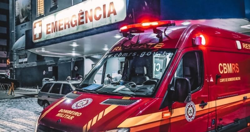 Homem foi socorrido pelos bombeiros – Foto: Reprodu&ccedil;&atilde;o/ND