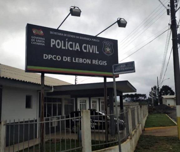 Homem foi preso em a&ccedil;&atilde;o da Delegacia de Pol&iacute;cia da Comarca de Lebon R&eacute;gis – Foto: Pol&iacute;cia Civil/Divulga&ccedil;&atilde;o/ND