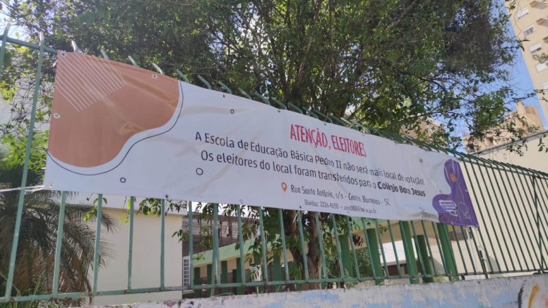 Eleitores s&atilde;o surpreendidos por mudan&ccedil;a no local de vota&ccedil;&atilde;o – Foto: Rodrigo Vieira / NDTV Blumenau