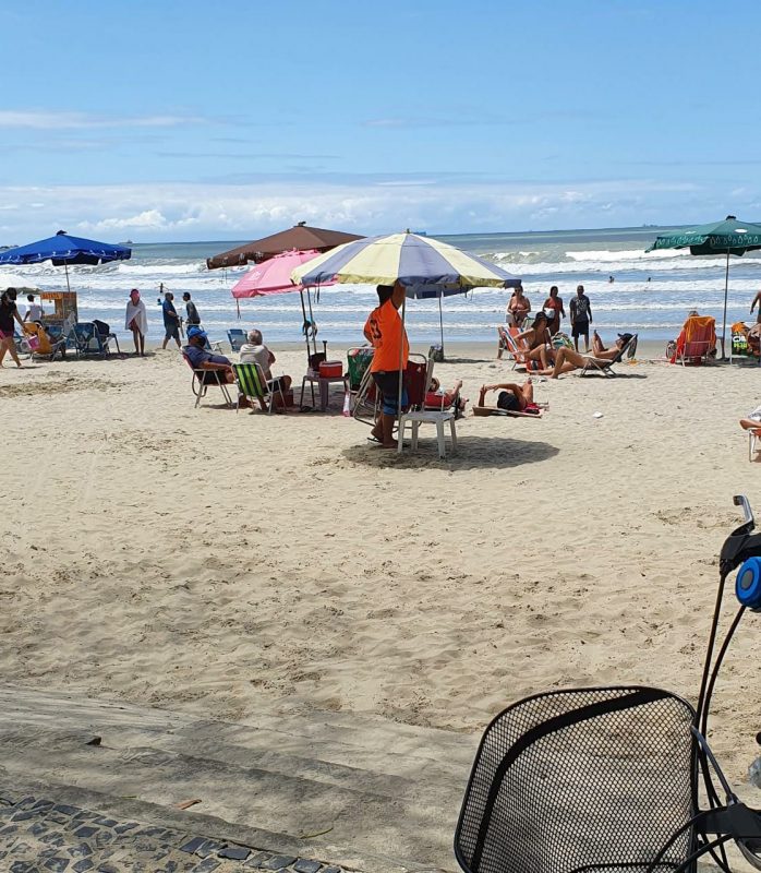 Mesmo com restri&ccedil;&otilde;es, popula&ccedil;&atilde;o vai &agrave; praia no feriado de finados. – Foto: Divulga&ccedil;&atilde;o/Prefeitura de BC