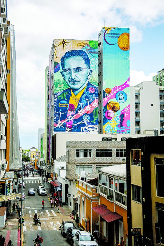 Franklin Cascaes tinha relação marcante com o Sol e a Lua, em suas obras isso fica muito evidente