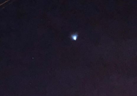 Luz foi vista no c&eacute;u do Nordeste brasileiro na segunda-feira (23) – Foto: Reprodu&ccedil;&atilde;o/Twitter/ND