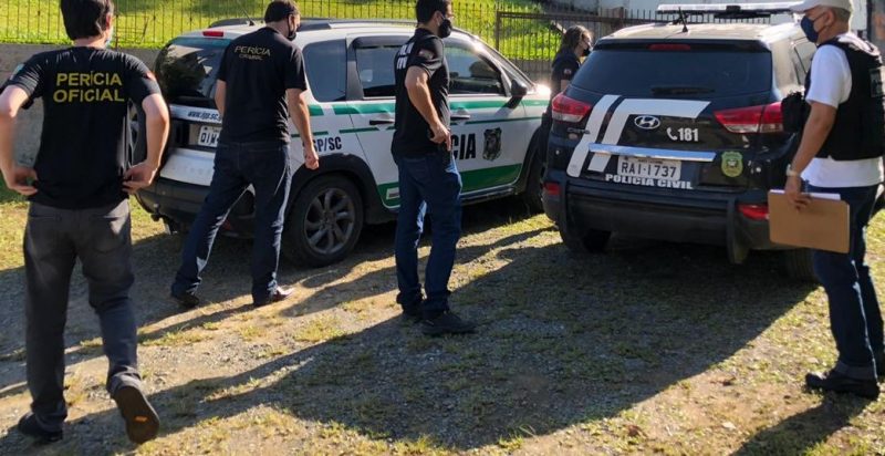 Na manh&atilde; deste domingo (22), mandado de busca e apreens&atilde;o foi cumprido na casa do suspeito de ser o autor dos ataques&nbsp; – Foto: Pol&iacute;cia Civil/Divulga&ccedil;&atilde;o