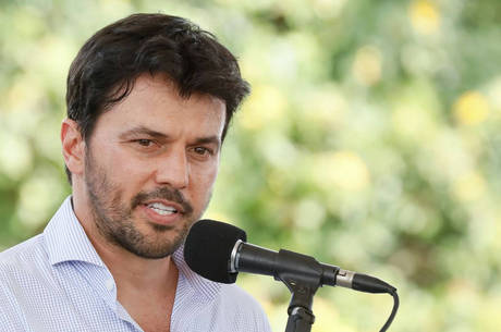 O ministro rebateu cr&iacute;ticas de que a suspens&atilde;o dos estudos da Coronavac teria contornos pol&iacute;ticos – Foto: Isac N&oacute;brega/PR