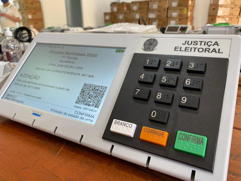 Urnas eletr&ocirc;nicas que ser&atilde;o utilizadas na elei&ccedil;&otilde;es em Blumenau em 2020 – Foto: Mois&eacute;s Stuker/NDTV