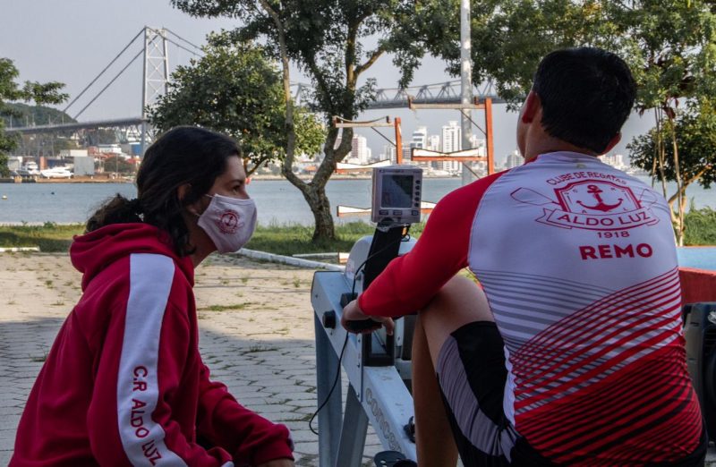 Korpalski treina atletas desde os 23 anos, no Clube Aldo Luz – Foto: Felipe Moraes/Divulga&ccedil;&atilde;o/ND