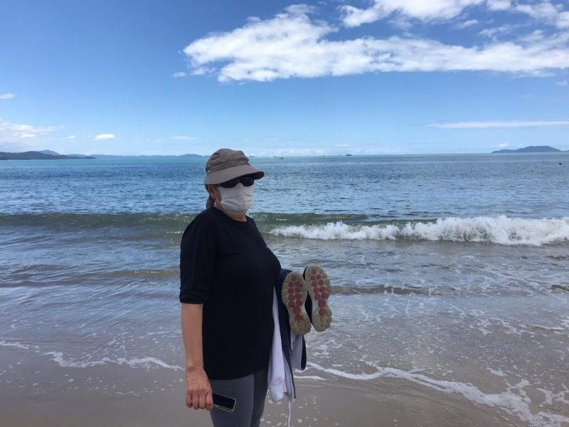 T&acirc;nia, 70 anos, &eacute; moradora de Porto Alegre e veio passar o feriado no apartamento que a irm&atilde; mant&eacute;m em Jurer&ecirc; Internacional – Foto: Bruna Stroisch/ND