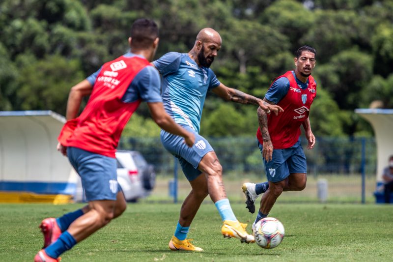 Bruno Silva, experiência no meio de campo do Avaí – Foto: Leandro Boeira/Avaí F.C