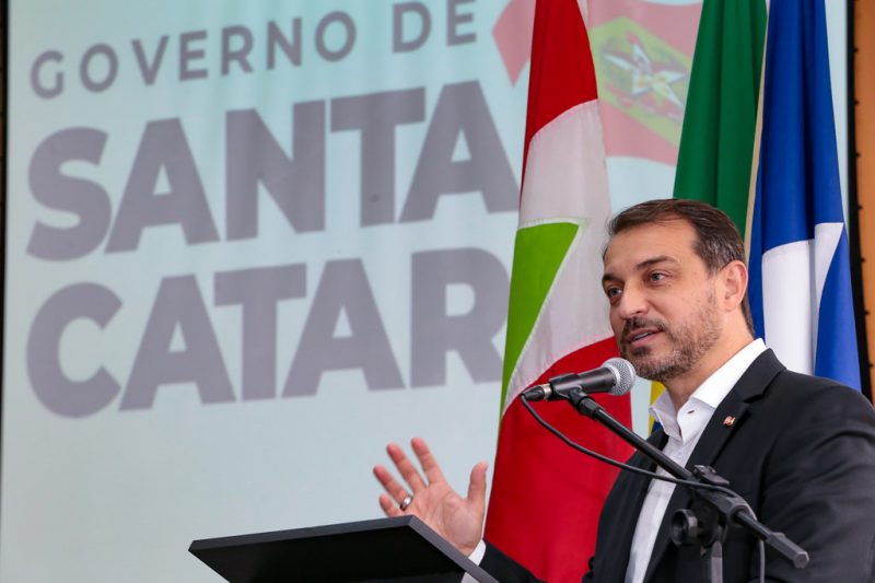 Governador cumprir&aacute; agenda nas duas cidades, onde far&aacute; visitas em hospitais – Foto: Mauricio Vieira/Secom