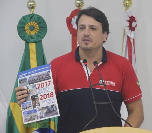 Prefeito de Penha tem bens congelados por decisão judicial. &#8211; Foto: Câmara de Vereadores de Penha/Divulgação