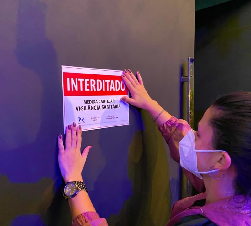 Durante todo fim de semana Balne&aacute;rio Cambori&uacute; tamb&eacute;m fiscalizou e autuou estabelecimentos que descumpriam as medidas de preven&ccedil;&atilde;o &agrave; Covid-19 – Foto: Prefeitura de Balne&aacute;rio Cambori&uacute;/Divulga&ccedil;&atilde;o