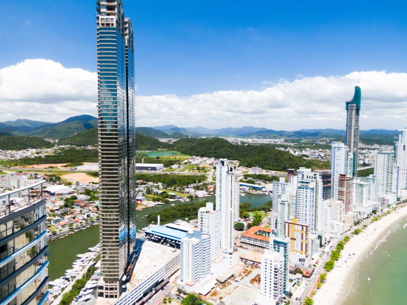 Praia Central, em Balneário Camboriú – Foto: Heitor Pergher