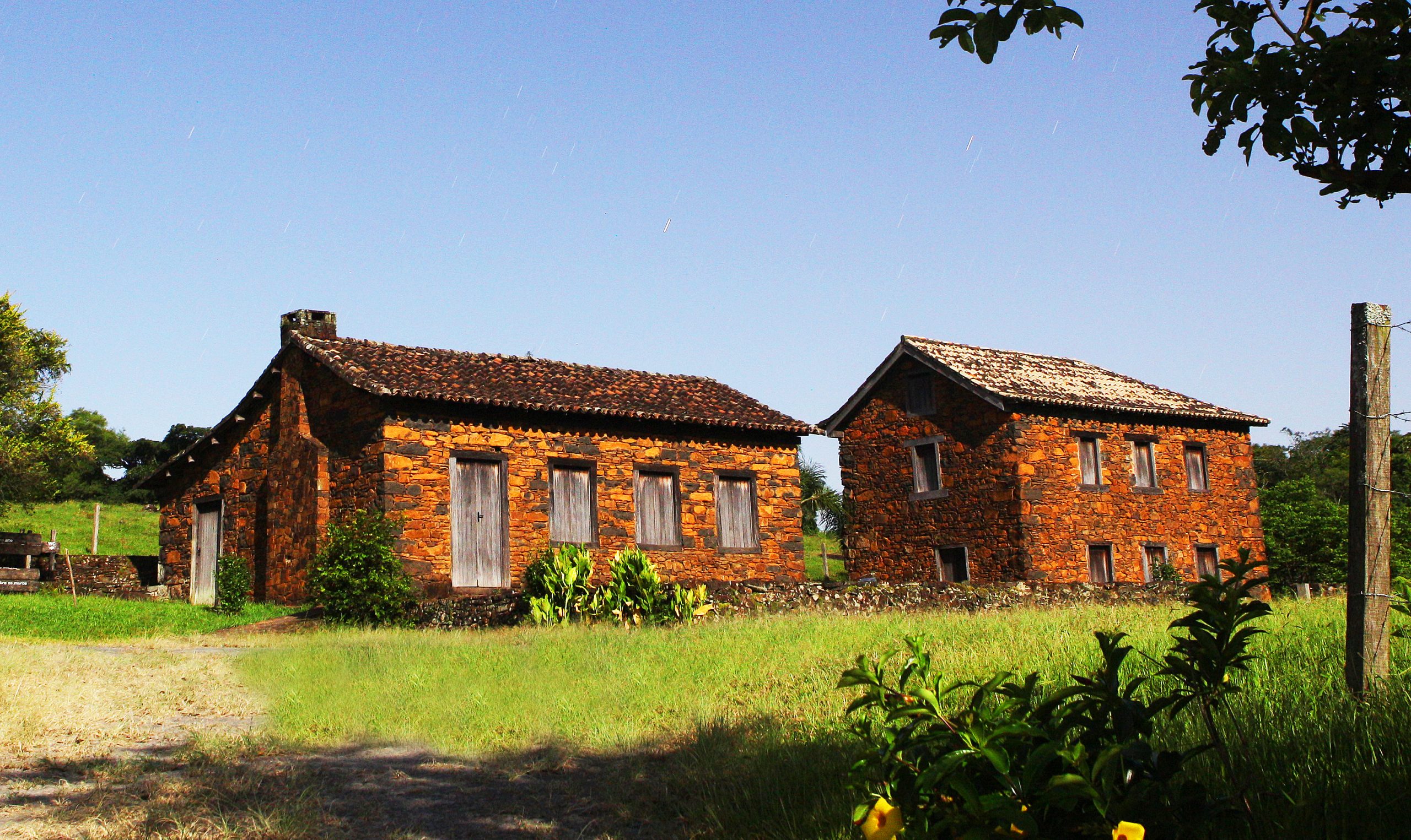 Abertas para visitação, as Casas de Pedra fazem parte do Patrimônio Histórico – Foto: Anderson Machado