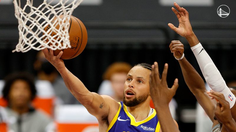 Curry vai para a bandeja