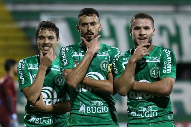 Chapecoense 2 a 0 Paran&aacute;: 17&ordf; vit&oacute;ria do Verd&atilde;o do Oeste, cada vez mais pr&oacute;ximo do retorno &agrave; S&eacute;rie A – Foto: M&aacute;rcio Cunha/ACF/divulga&ccedil;&atilde;o