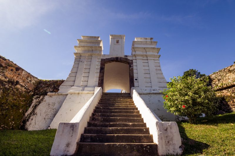 Fortaleza de Santa Cruz, na Ilha de Anhatomirim – Foto: iStock/Divulgação
