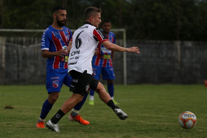 JEC fez primeiro jogo-treino sob o comando de Vin&iacute;cius Eutr&oacute;pio na manh&atilde; desta quinta-feira (31) – Foto: Vitor Forcellini/JEC