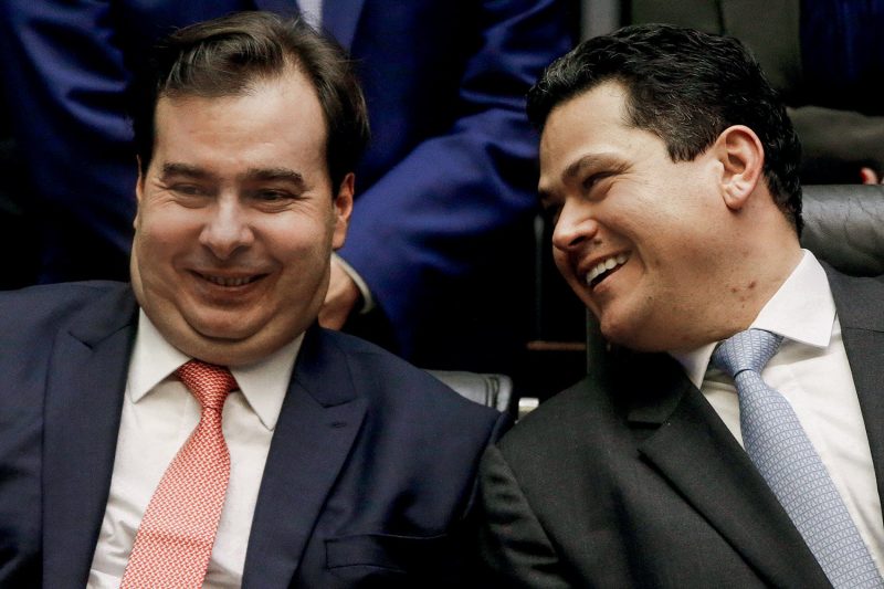 Deemistas Rodrigo Maia (esq.) e Davi Alcolumbre (dir.) – O STF não pode autorizar a reeleição de Maia e Alcolumbre – Foto: Divulgacão/JusCatarina/ND