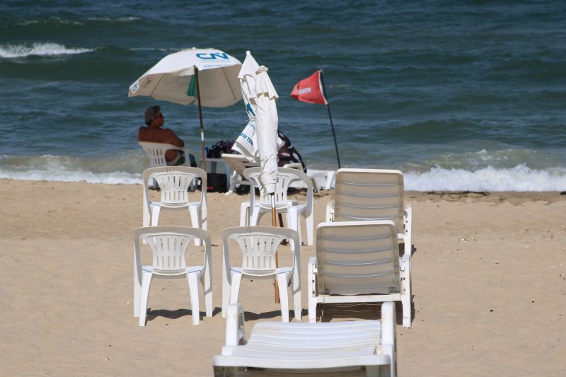 Instru&ccedil;&atilde;o Normativa regulamenta o uso e atividades desenvolvidas pelos com&eacute;rcios localizados na orla das praias Brava e Cabe&ccedil;udas. – Foto: Marcos Porto/Prefeitura de Itaja&iacute;/Divulga&ccedil;&atilde;o/ND