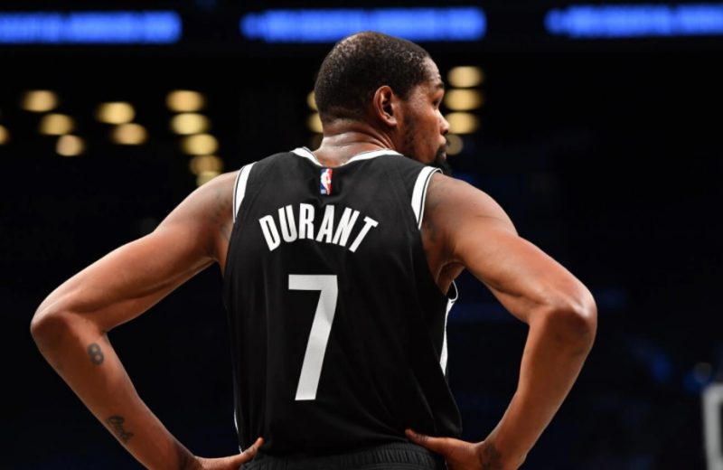 Kevin Durant foi multado pela NBA por mensagens homofóbicas – Foto: Divulgação/NBA