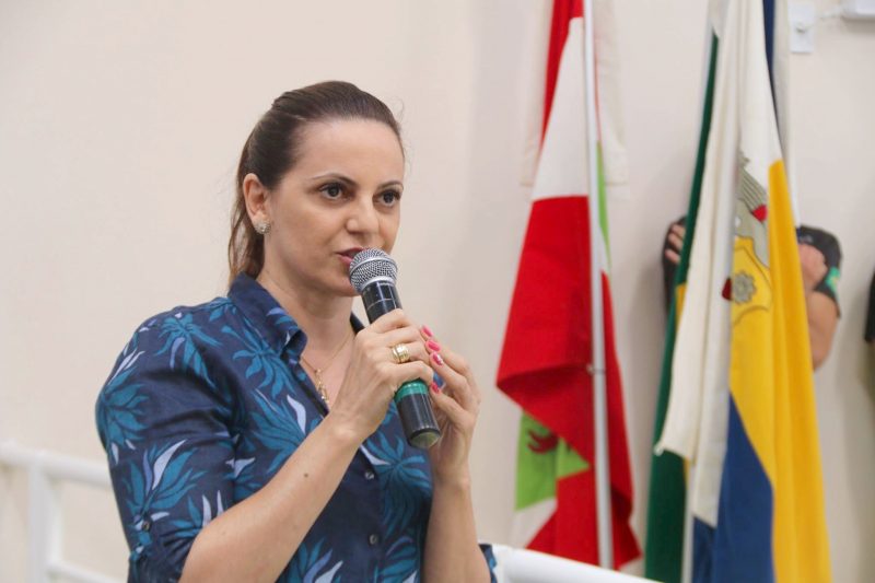 Indignada, prefeita de Itapema amea&ccedil;a exonerar comissionados que n&atilde;o forem trabalhar&nbsp;– Foto: Divulga&ccedil;&atilde;o/ND