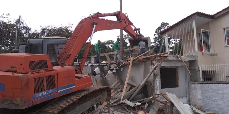 Prefeitura e PM fizeram a&ccedil;&atilde;o nesta ter&ccedil;a-feira (1&ordm;) no bairro Itacorubi – Foto: Divulga&ccedil;&atilde;o/PMF