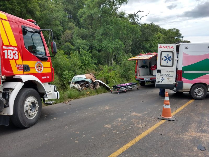Motorista n&atilde;o resistiu aos ferimentos e morreu no local – Foto: Corpo de Bombeiros Militar/Divulga&ccedil;&atilde;o