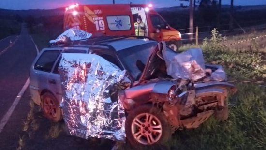 Carro com placas de Xavantina capota na SC-155 entre Seara e Itá