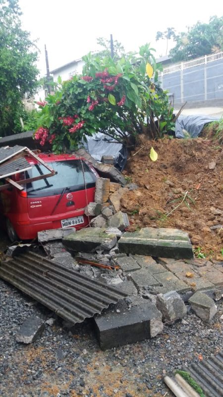 No bairro Itaum, tamb&eacute;m houveram deslizamentos – Foto: Prefeitura de Joinville/Divulga&ccedil;&atilde;o
