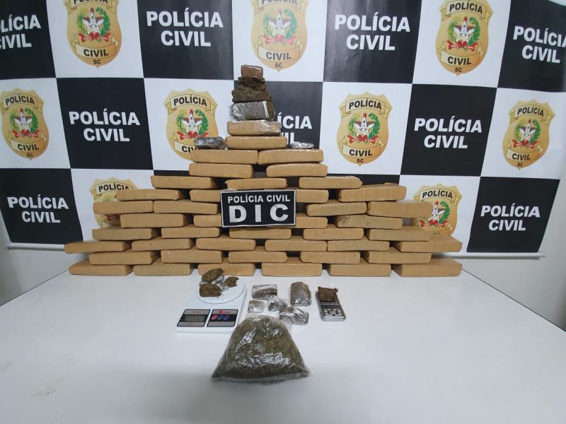 Jovem j&aacute; tem passagens pela Justi&ccedil;a pela pr&aacute;tica de homic&iacute;dio por disparo de arma de fogo – Foto: Pol&iacute;cia Civil/Divulga&ccedil;&atilde;o ND