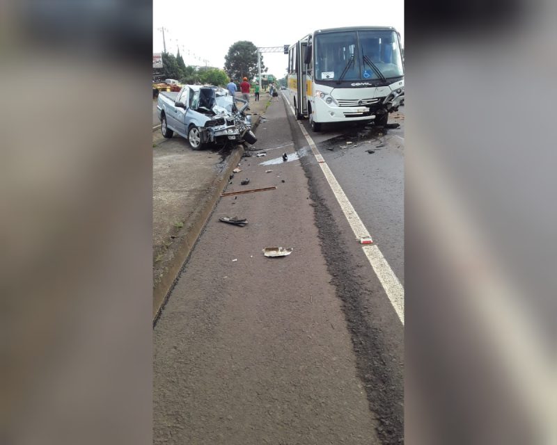 Batida envolveu uma Saveiro e um micro-&ocirc;nibus – Foto: Internet/Divulga&ccedil;&atilde;o ND