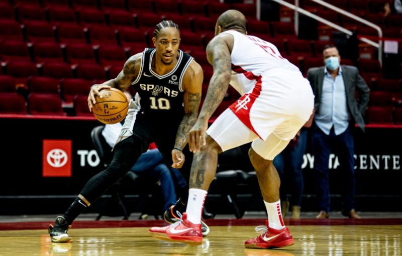 DeMar DeRozan durante jogo