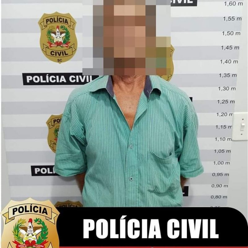 O homem de 65 anos foi encaminhado ao Pres&iacute;dio Regional de Blumenau – Foto: Pol&iacute;cia Civil/ND