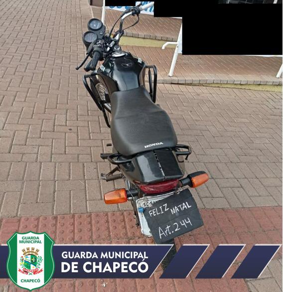 Motocicleta com placa do Grau é apreendida no Pedreira