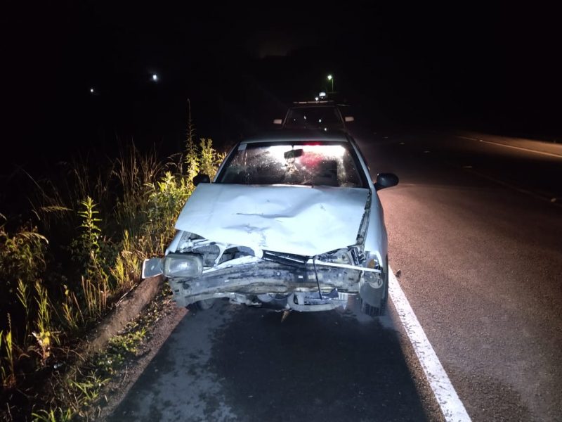 Carro amassado após acidente